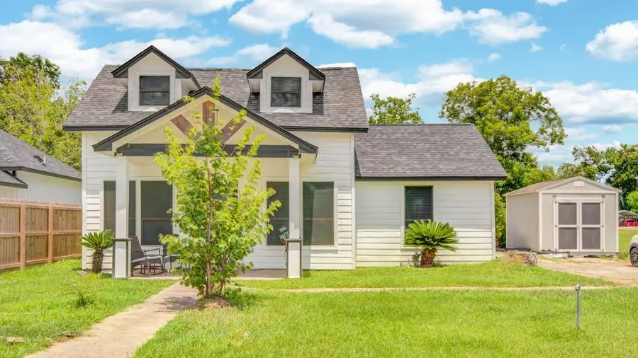 1256 2nd Street, Clute, TX 77531 - Image #2