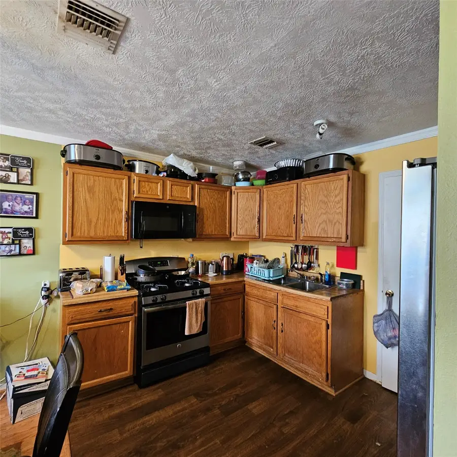 2707 Ellis School Road #A-B, Baytown, TX 77521 - #3