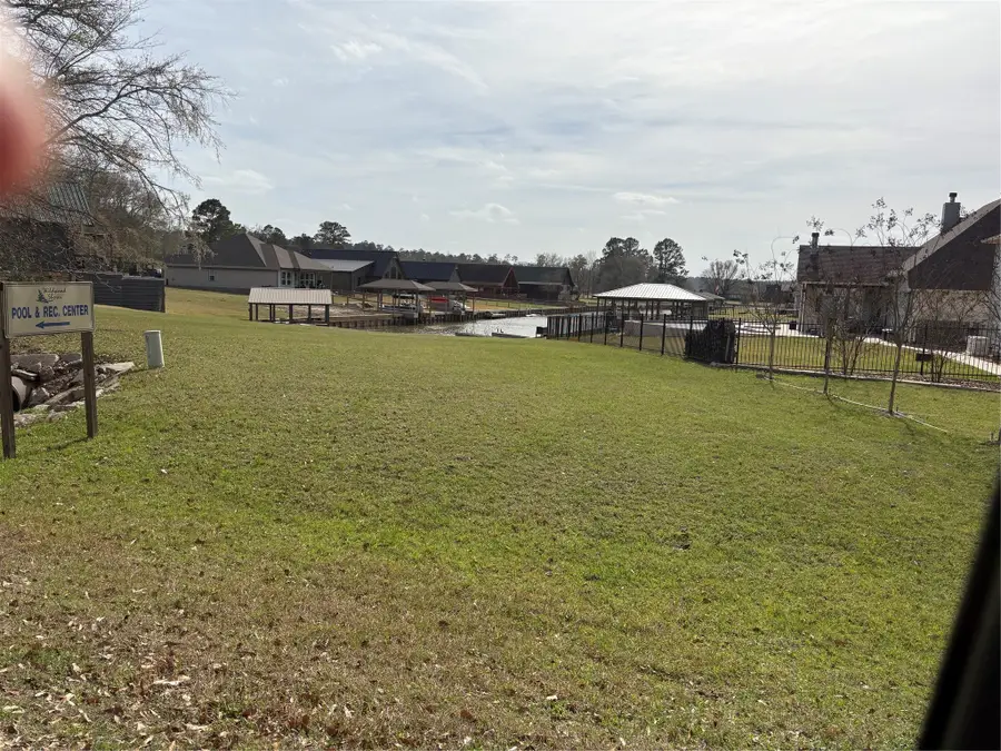 114 Wildwood Lake Drive N, Huntsville, TX 77340 - #3