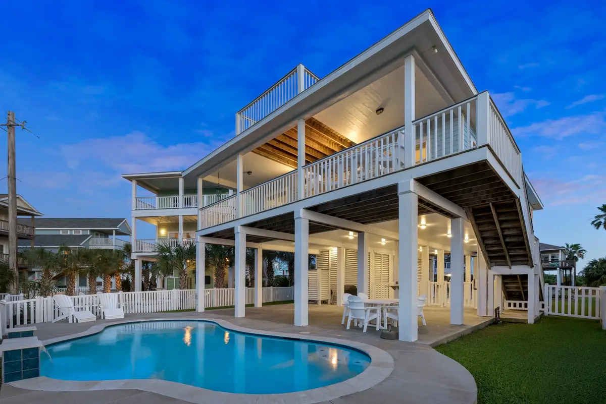 22516 Bay Point Drive, Galveston, TX 77554 - Image #1