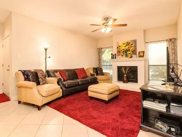 7950 N Stadium Drive #209, Houston, TX 77030