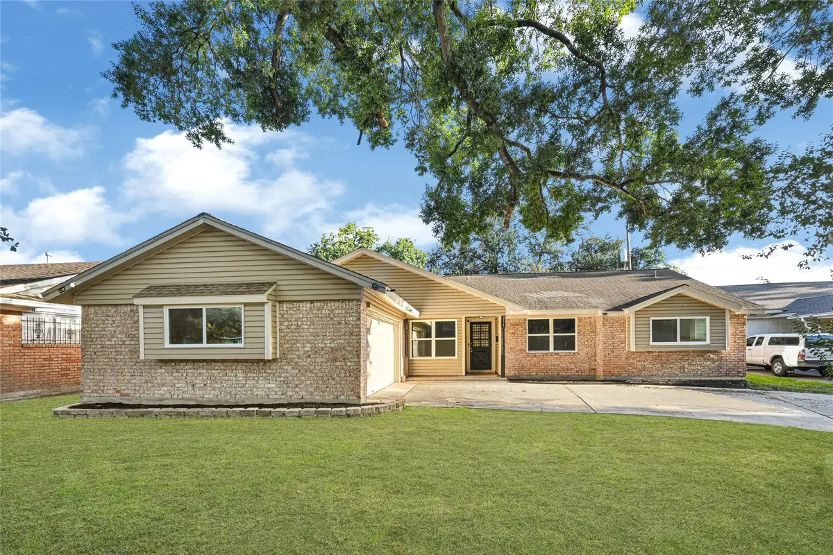 231 Ravenhead Drive, Houston, TX 77034 - #1
