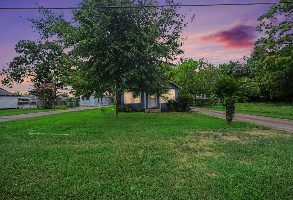 4810 Holly Ave, Pasadena, TX 77503 - #1