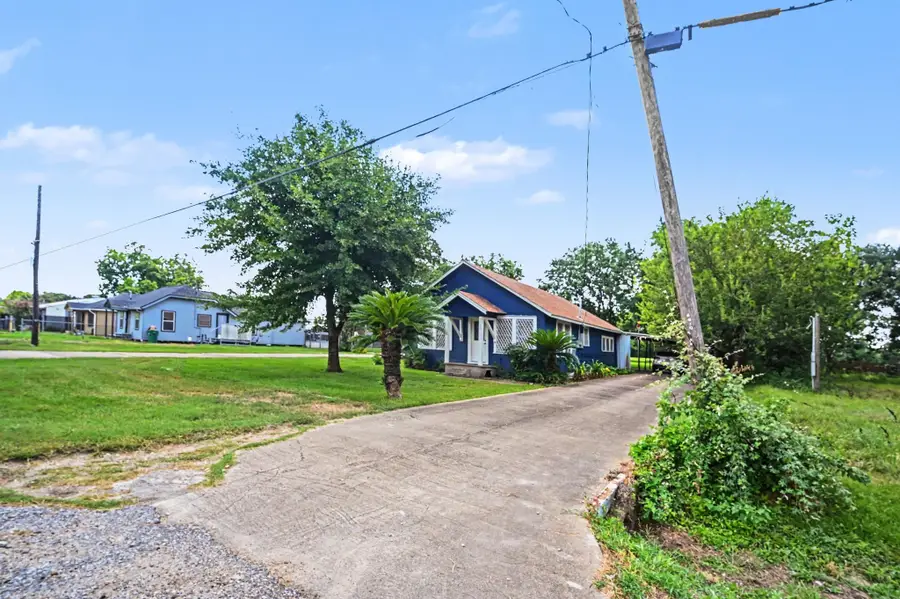 4810 Holly Ave, Pasadena, TX 77503 - #3