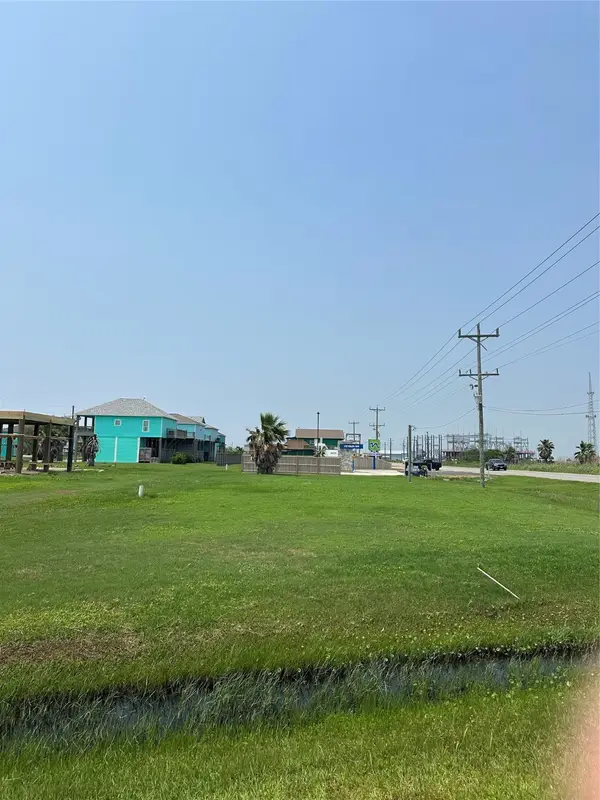 2596 Tx-87, Crystal Beach, TX 77650