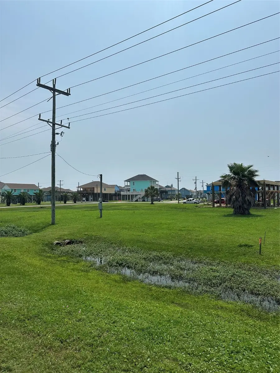 2596 Tx-87, Crystal Beach, TX 77650 - #3