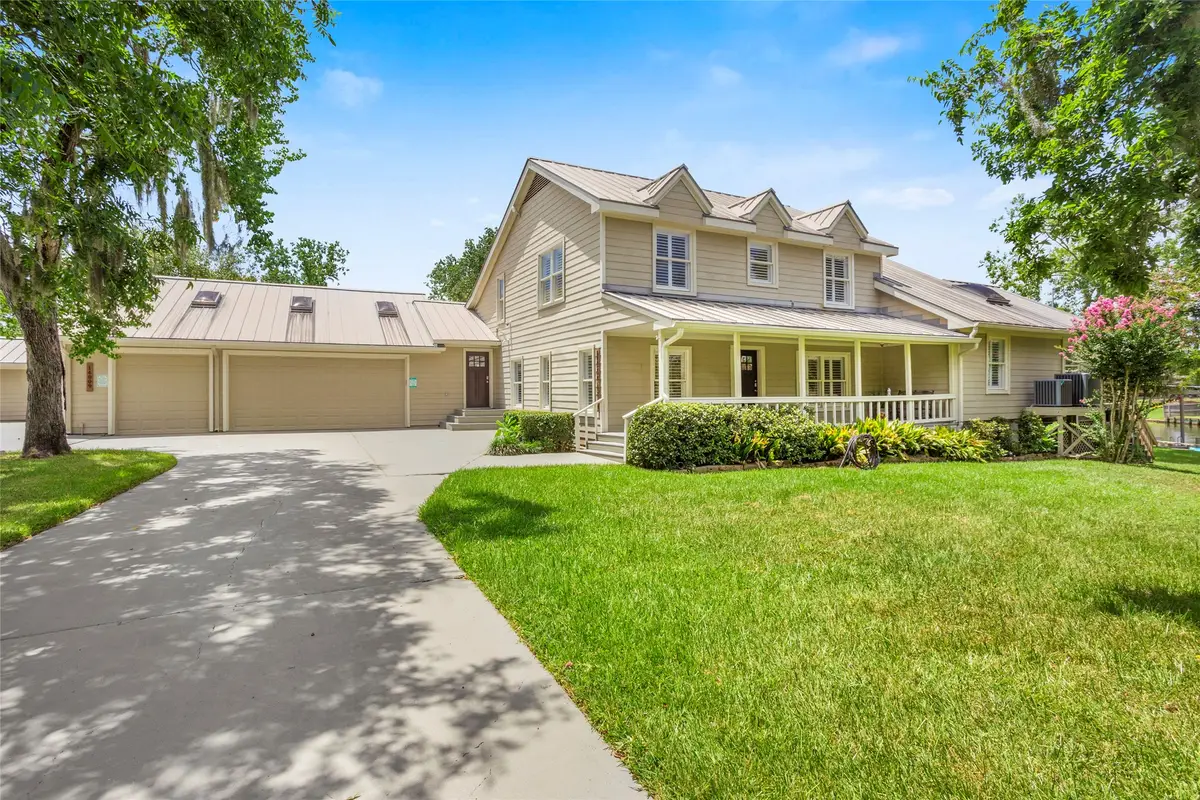 14009 W Hughes Road, Dickinson, TX 77539 - Image #1