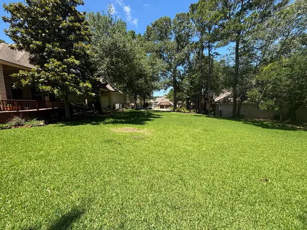 132 Winthrop Harbor Rd, Montgomery, TX 77356