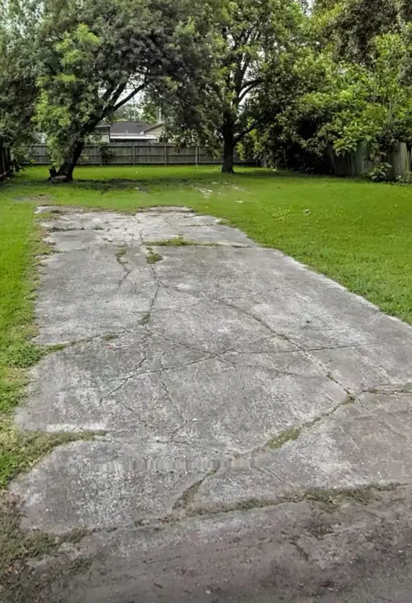 902 Loper Street, Houston, TX 77017