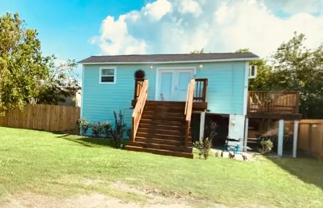 1609 E Bayshore Drive, Dickinson, TX 77539 - Image #1