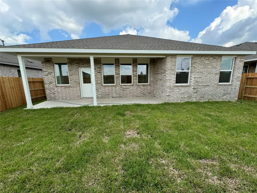 5606 Pinfish Drive, Baytown, TX 77521 - Image #3