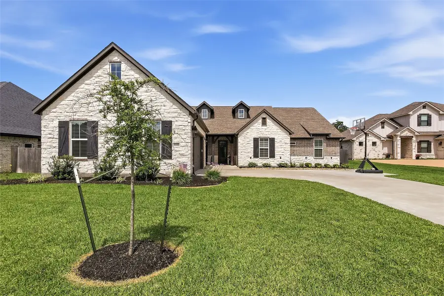 3333 Stoneleigh Road, Bryan, TX 77808 - #2
