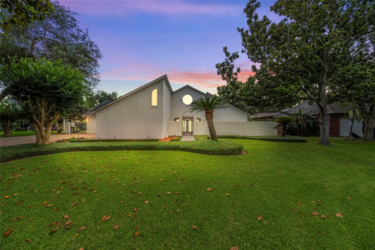 4815 Diamond Springs Drive, Missouri City, TX 77459 - #1