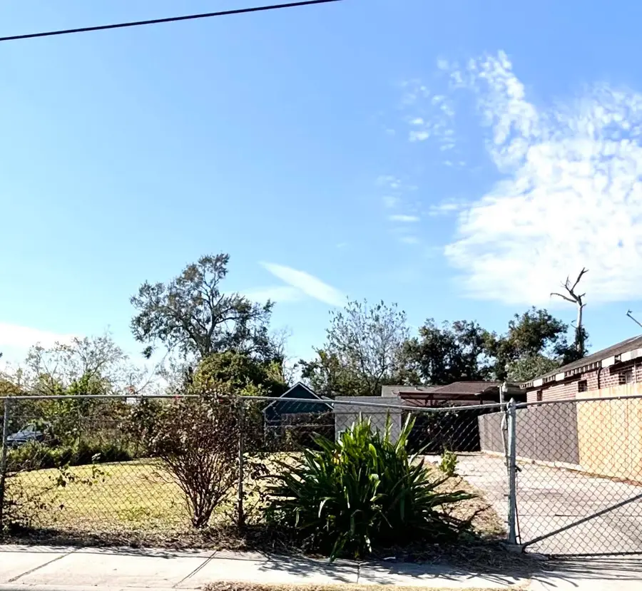 7511 Hirsch Road, Houston, TX 77016 - Image #2