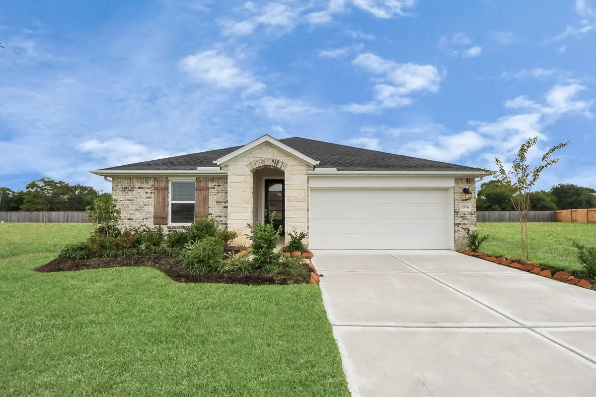 1934 32nd Avenue North, Texas City, TX 77590 - Image #1