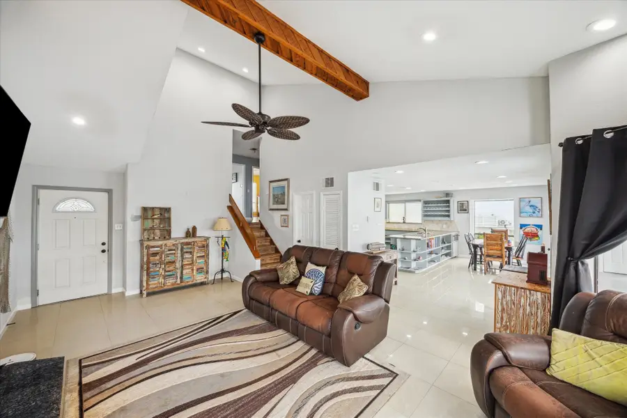 120 Quayside Drive, Tiki Island, TX 77554 - Image #3