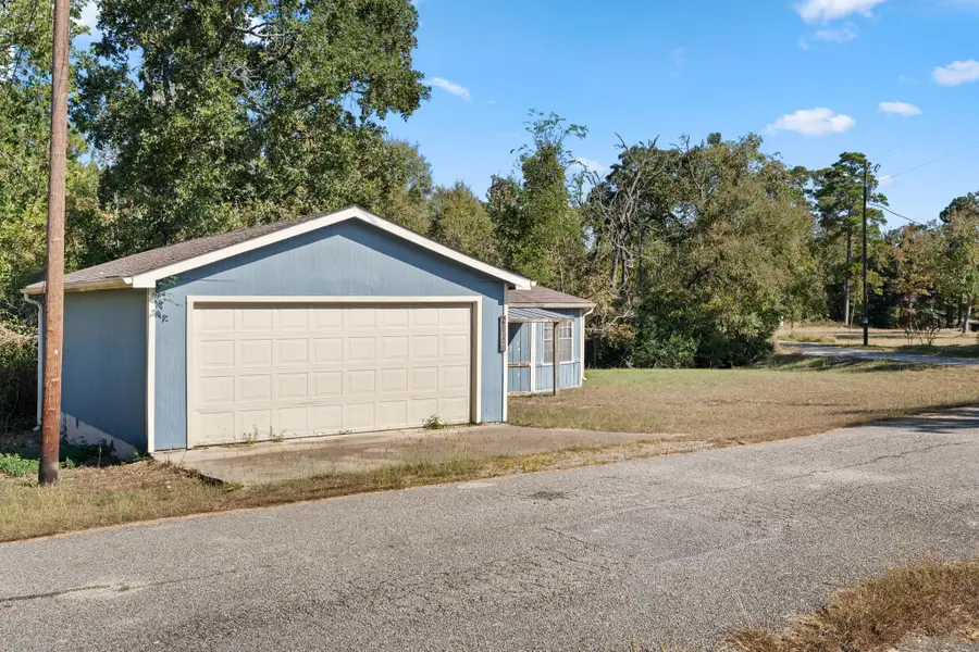 2 Tejas Street, Huntsville, TX 77320 - Image #2