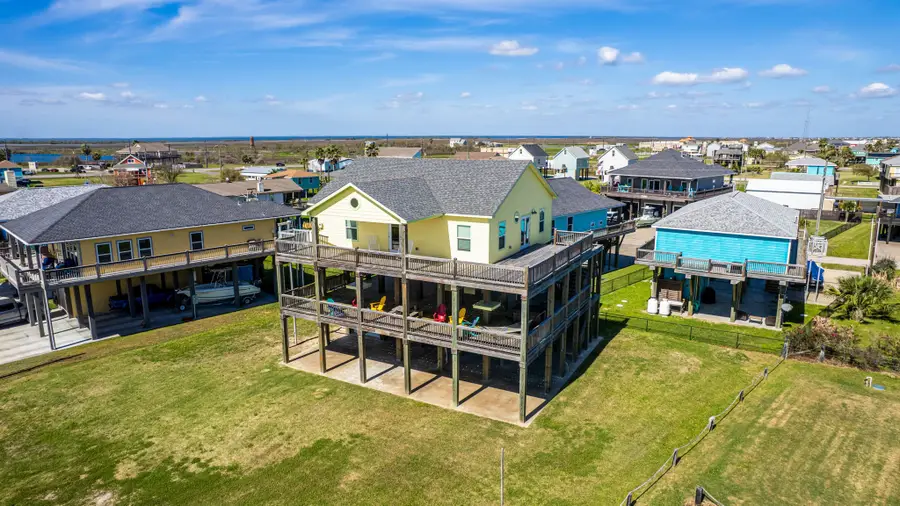 920 Palmview, Crystal Beach, TX 77650 - #2