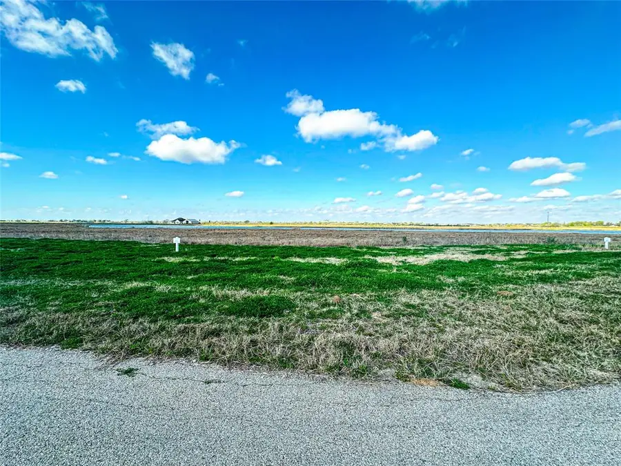 113 Sand Swept Point, Port Lavaca, TX 77979 - Image #2