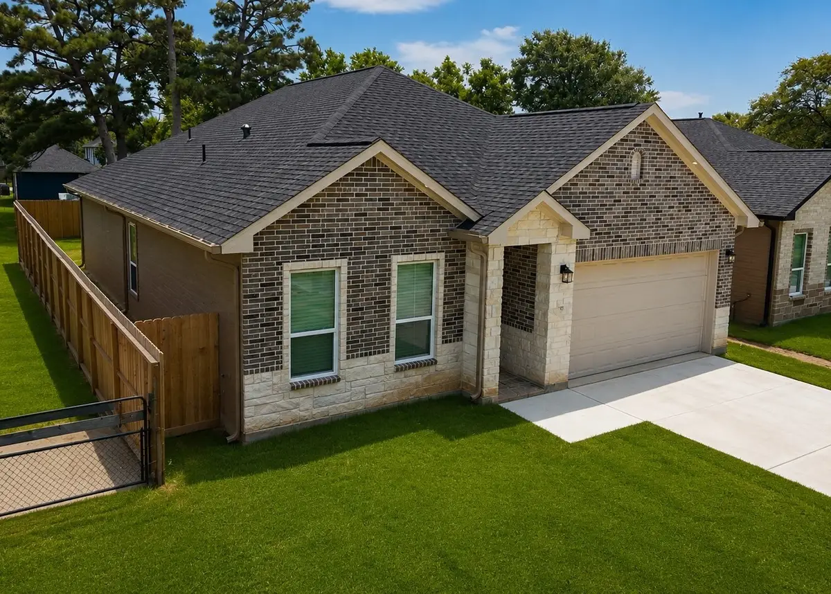 707 S Carroll, La Porte, TX 77571 - #1