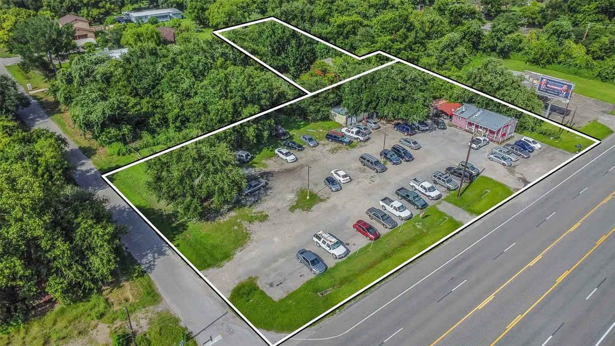 6714 Highway 6, Hitchcock, TX 77563 - Image #1