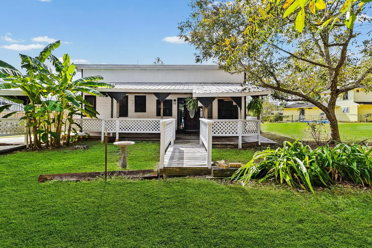 304 Sunrise Drive, Livingston, TX 77351 - Image #1