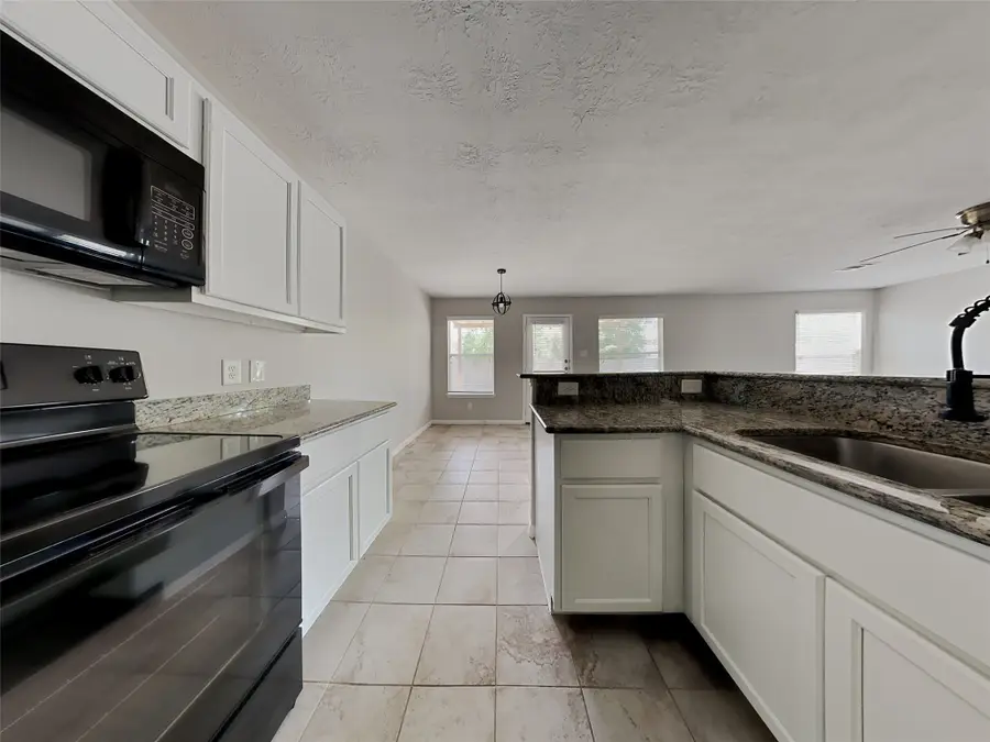 16430 Tracy Court, Conroe, TX 77306 - Image #3