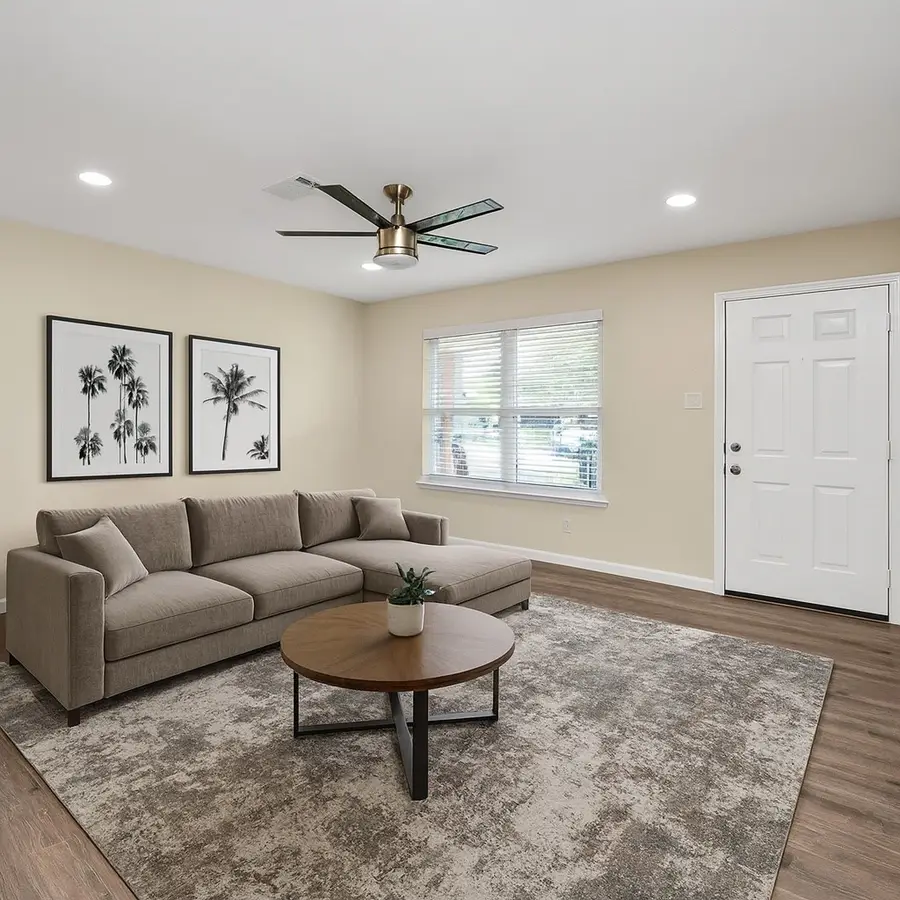 531 Edgebrook Drive, Houston, TX 77034 - Image #2