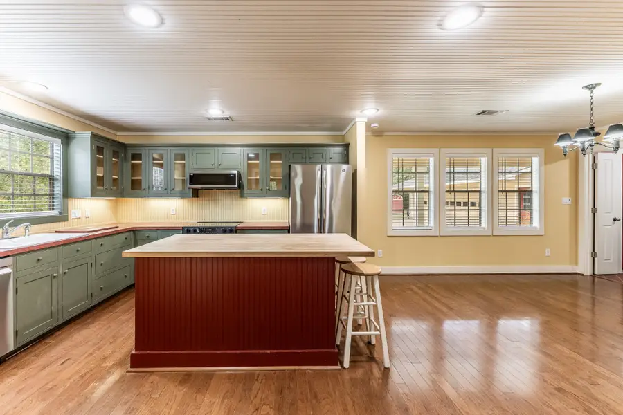 18 Allbritton Road, Huntsville, TX 77320 - Image #3