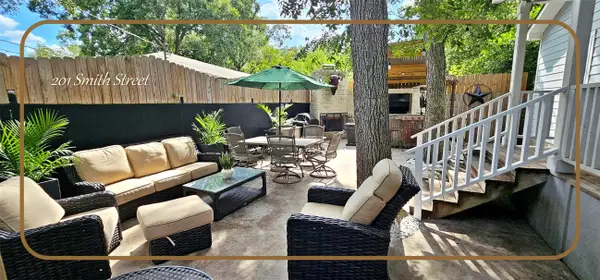 201 Smith Street, Columbus, TX 78934