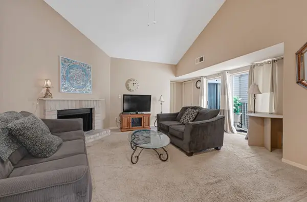 9809 Richmond Avenue #E8, Houston, TX 77042