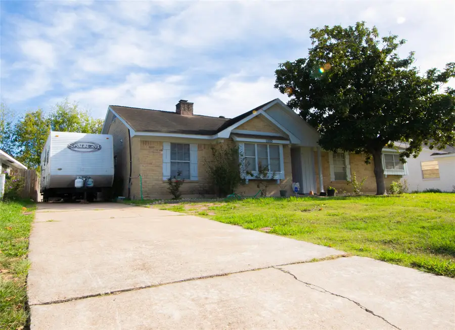 11818 Moonmist Drive, Houston, TX 77072 - Image #2