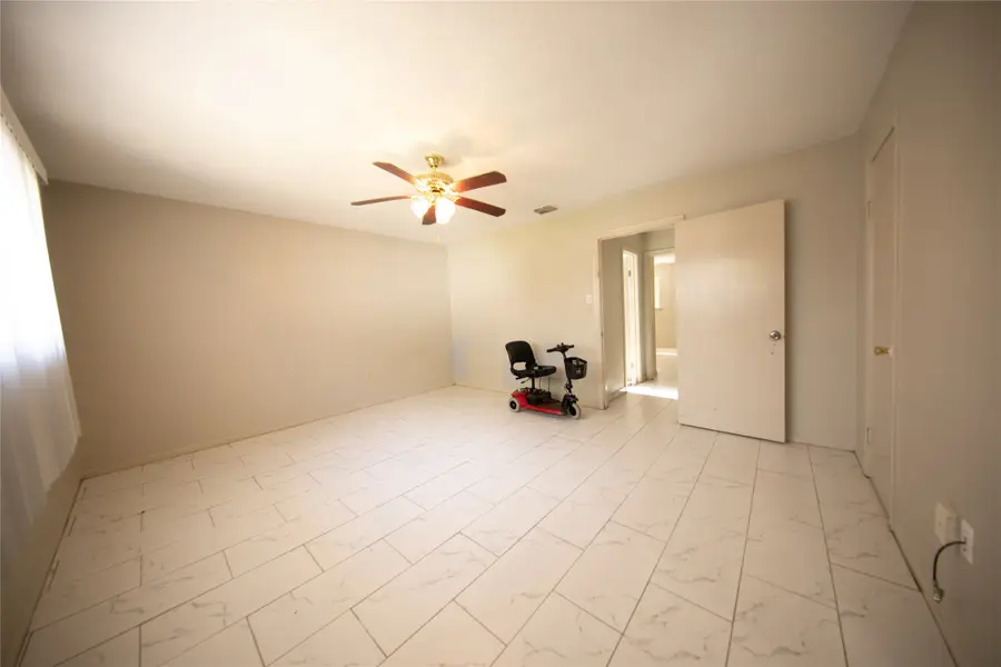 11818 Moonmist Drive, Houston, TX 77072 - Image #3