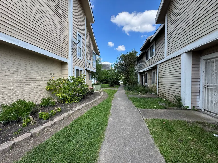 8405 Wilcrest Dr #2312, Houston, TX 77072 - #3