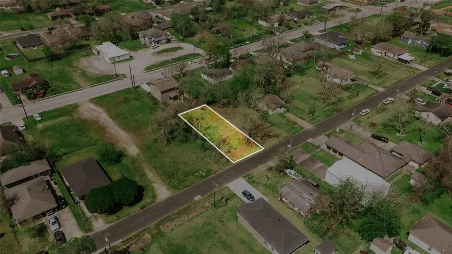 205 S Cobb Street, Texas City, TX 77591 - Image #2