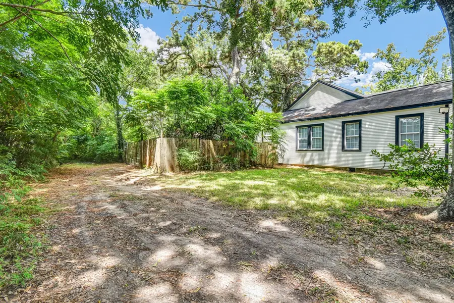 2642 Cedar Drive, La Marque, TX 77568 - #3