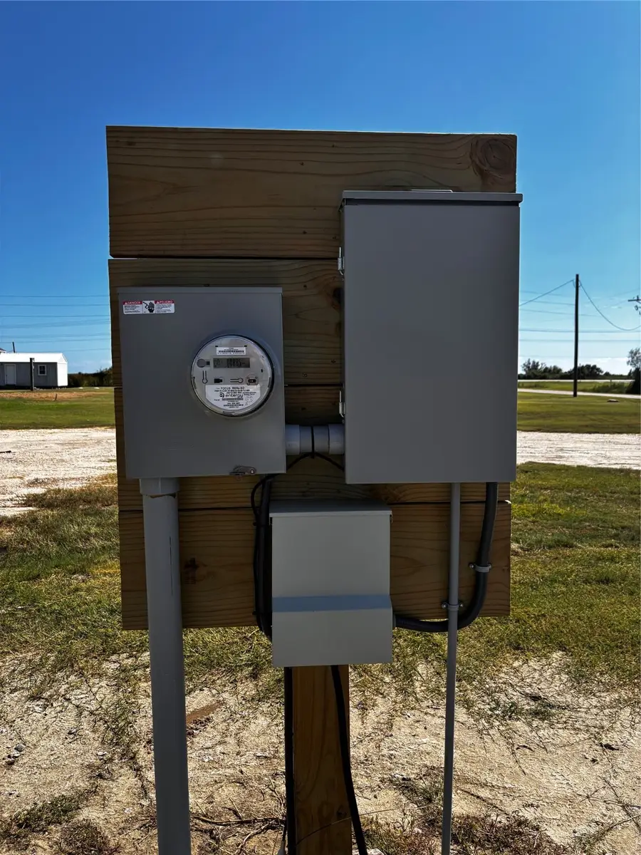 1026 N Gayle Street, Gilchrist, TX 77617 - Image #3