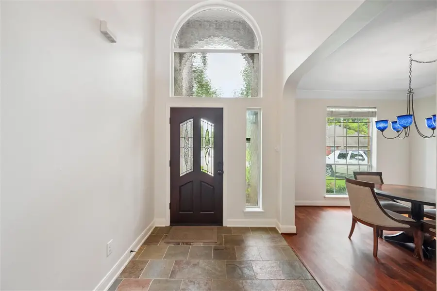 9315 Woodwind Lakes Drive, Houston, TX 77040 - Image #3