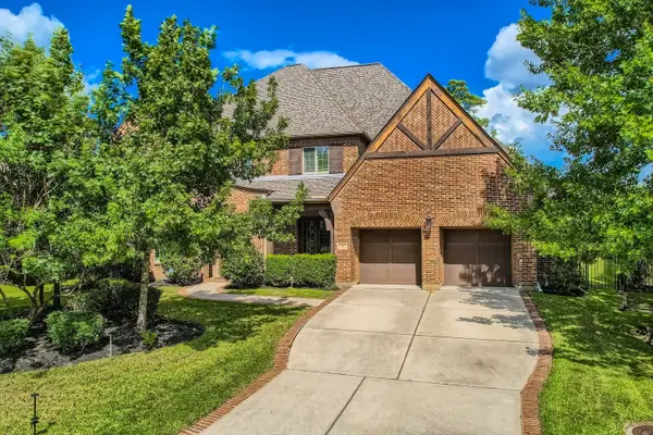 6 Freestone Stream Place, The Woodlands, TX 77389