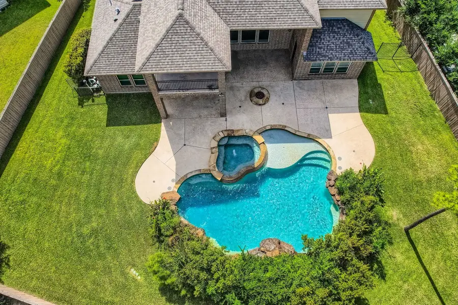 6 Freestone Stream Place, The Woodlands, TX 77389 - Image #2