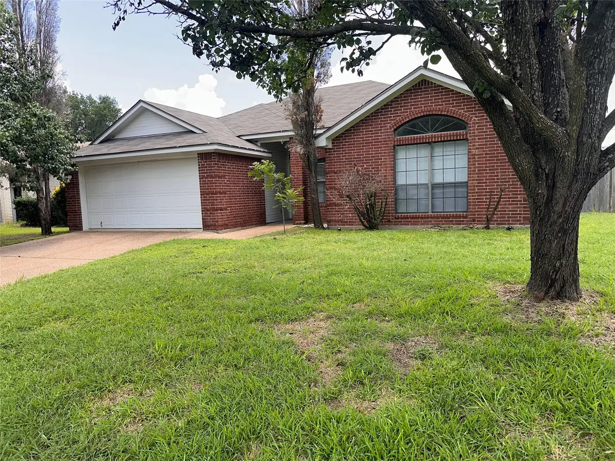 9412 Riviera Drive, Waco, TX 76712 - Image #1