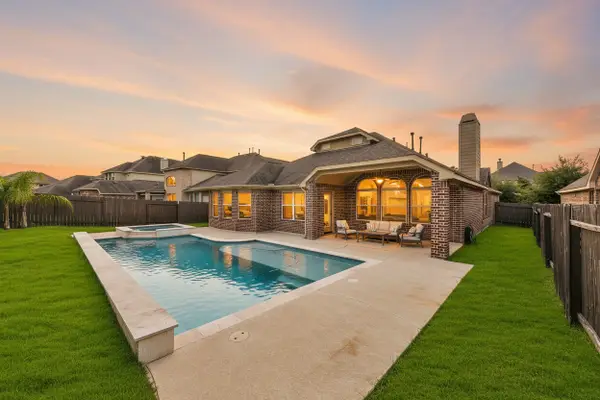 16718 Lake Limestone Lane, Houston, TX 77044