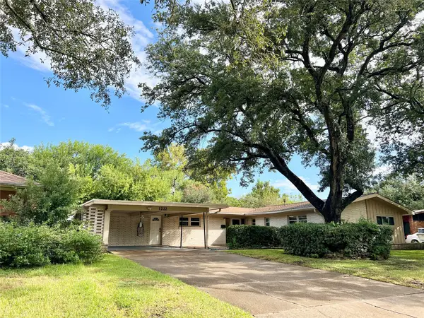 1222 Sunset Lane, Texas City, TX 77590