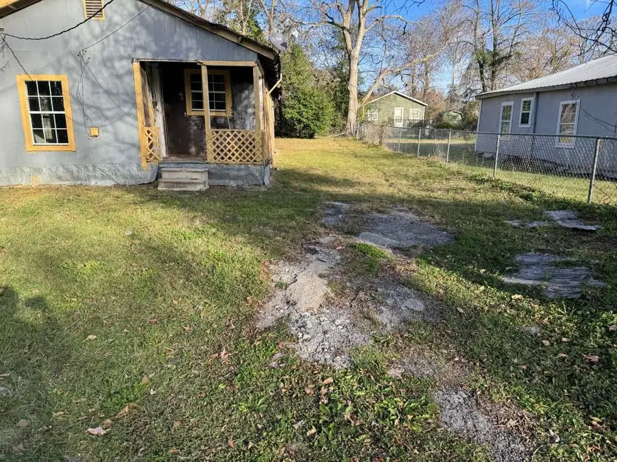 304 Callier Street, Palestine, TX 75803 - Image #2