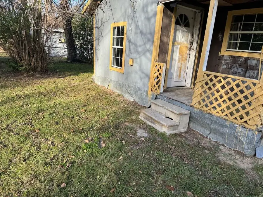 304 Callier Street, Palestine, TX 75803 - Image #3