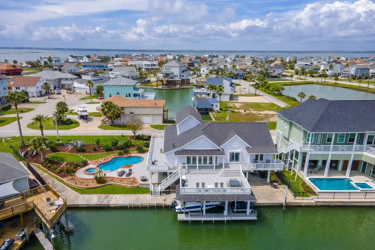 208 Coconut Street, Tiki Island, TX 77554 - #1