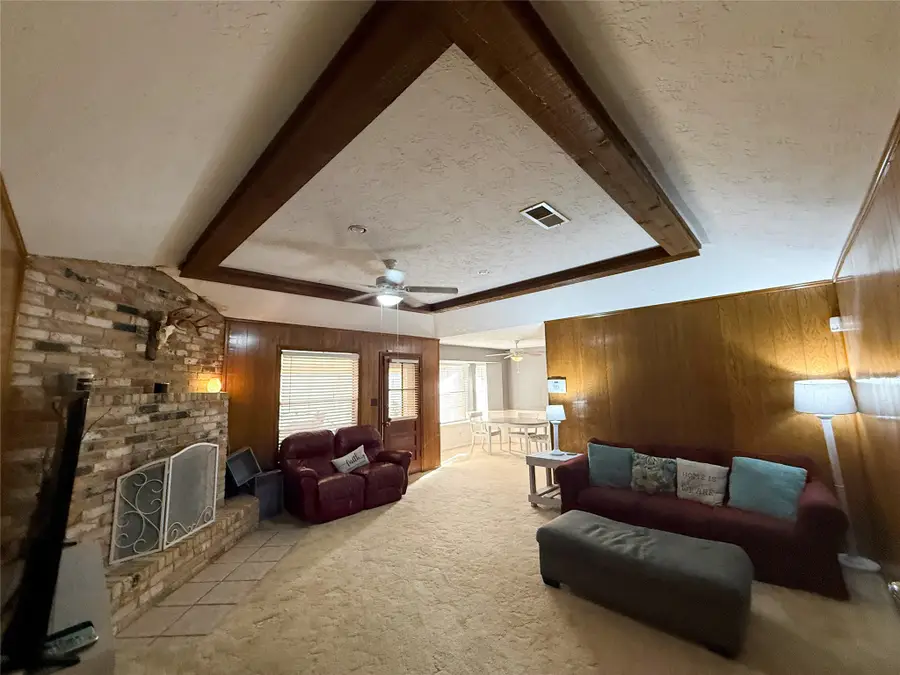 1712 Carol Lee Lane, Conroe, TX 77301 - Image #2