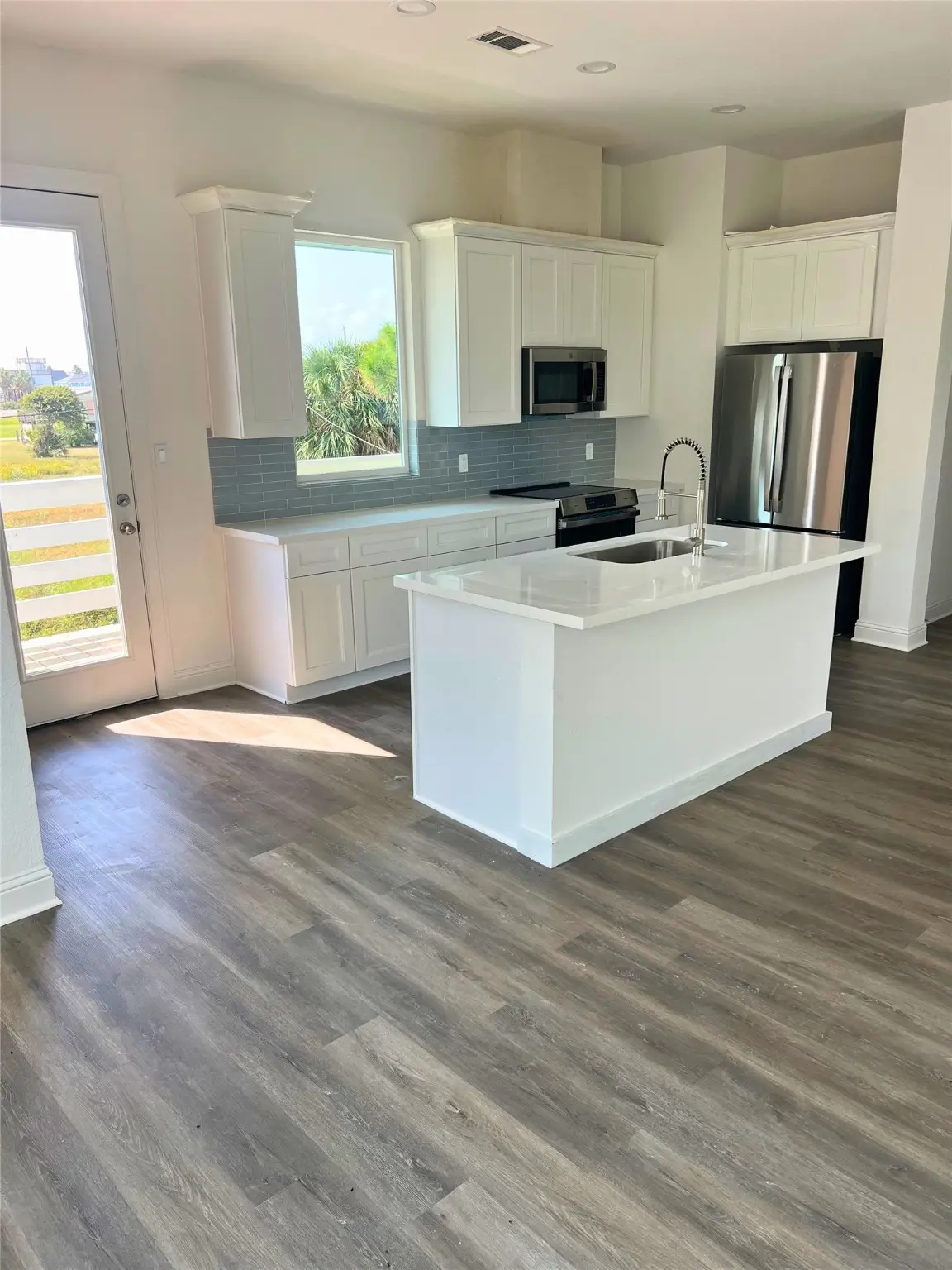 3903 Pirates Beach Circle, Galveston, TX 77554 - Image #1