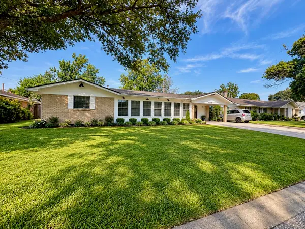 2202 French Place, Baytown, TX 77520