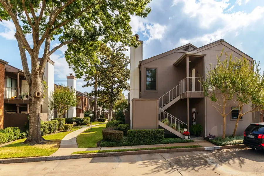 1201 Bering Drive #36, Houston, TX 77057 - Image #2